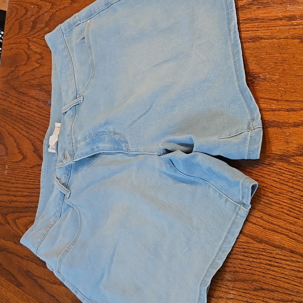 Stretch Jean shorts